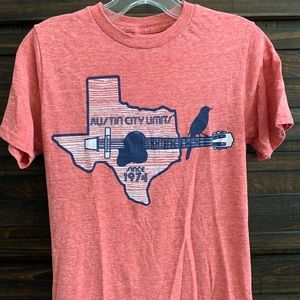 Texan touristy, bright tee!